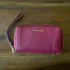 Michael Kors Large Smartphone Wristlet